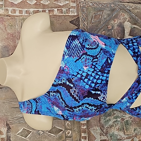 Snakeskin Knot Waist 1 Shoulder 1 piece swim suit bathing suit not worn bra pads - Picture 5 of 12